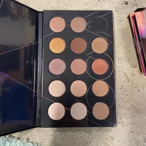 Zoeva Nudes Eyeshadow Palette